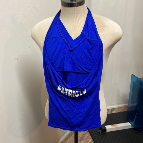 Blue NFL Patriots halter top fits small - Picture 3 of 11